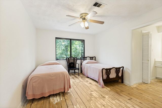 10805 Colony Wood Place, The Woodlands, TX 77380