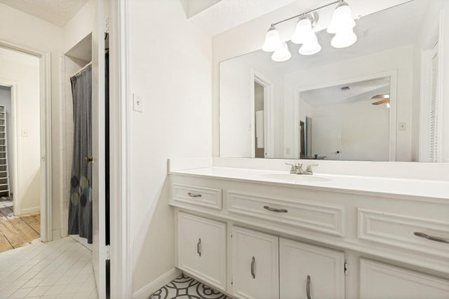 10805 Colony Wood Place, The Woodlands, TX 77380