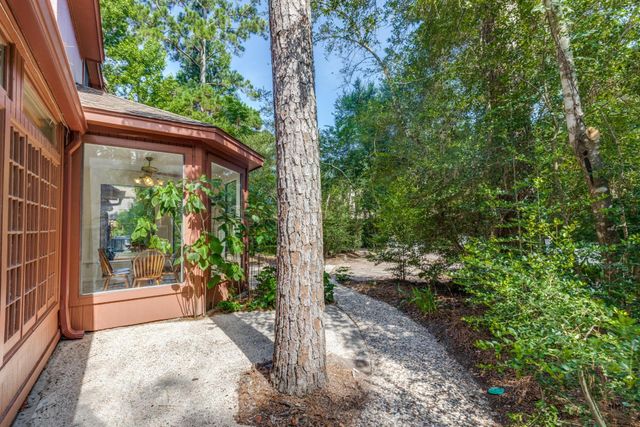 10805 Colony Wood Place, The Woodlands, TX 77380