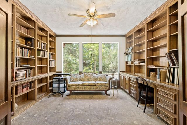 10805 Colony Wood Place, The Woodlands, TX 77380