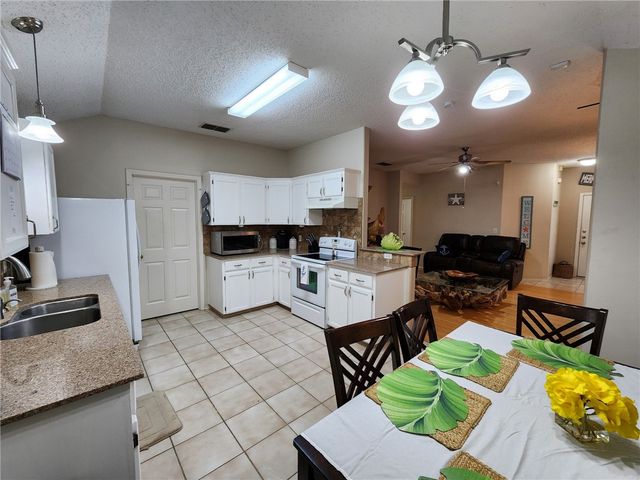 14721 Lighthouse Dr, Corpus Christi, TX 78418