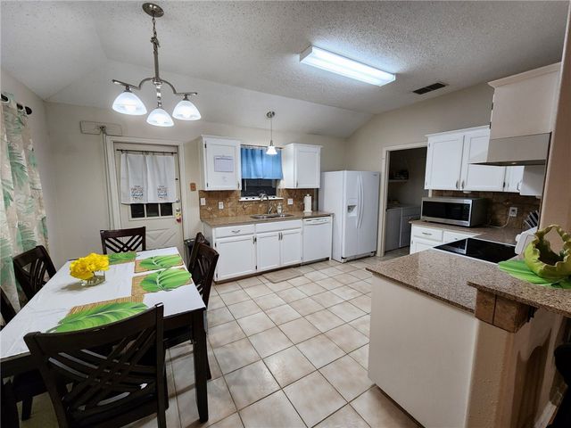 14721 Lighthouse Dr, Corpus Christi, TX 78418