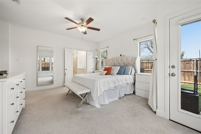 916 Crockett Street, Aubrey, TX 76227