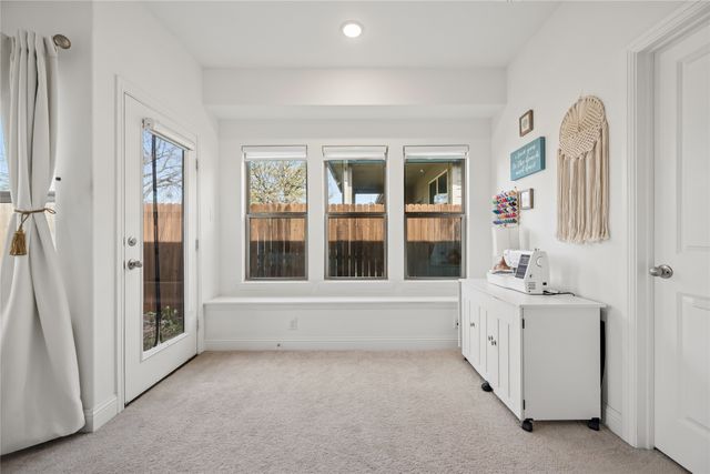 916 Crockett Street, Aubrey, TX 76227