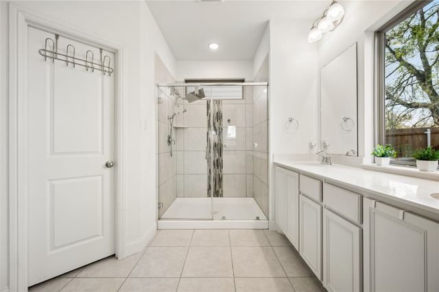 916 Crockett Street, Aubrey, TX 76227