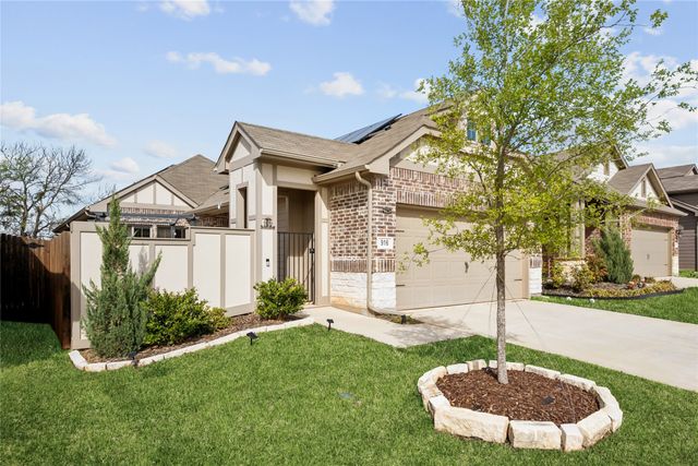 916 Crockett Street, Aubrey, TX 76227