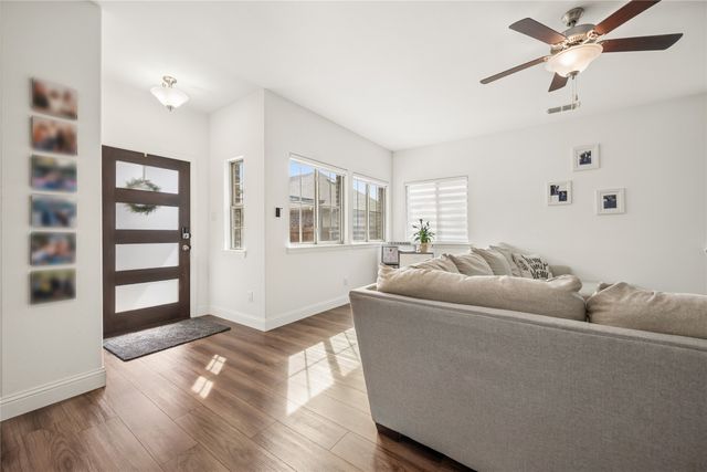 916 Crockett Street, Aubrey, TX 76227