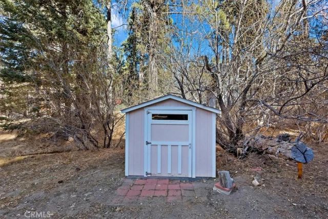 33810 Meadow Lane, Green Valley Lake, CA 92341