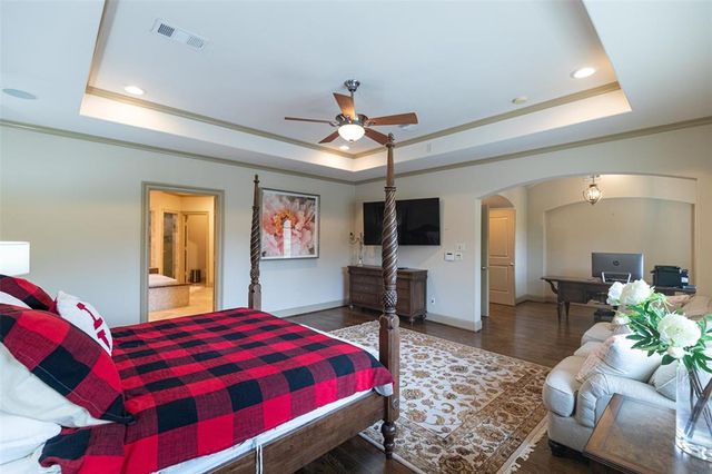 1111 Vista Creek Drive, Sugar Land, TX 77478