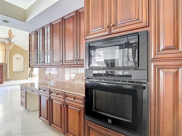 9460 BEARFOOT TRAIL, Weeki Wachee, FL 34613