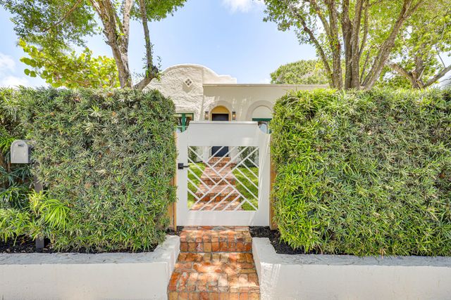 411 Valley Forge Road, West Palm Beach, FL 33405