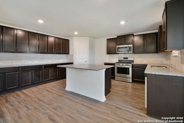 6038 Akin Quay, San Antonio, TX 78261