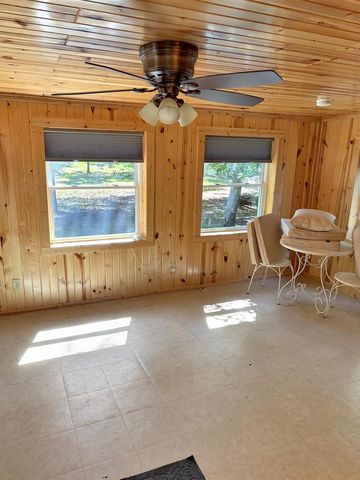 8713 N 3rd Court, Westfield, WI 53964