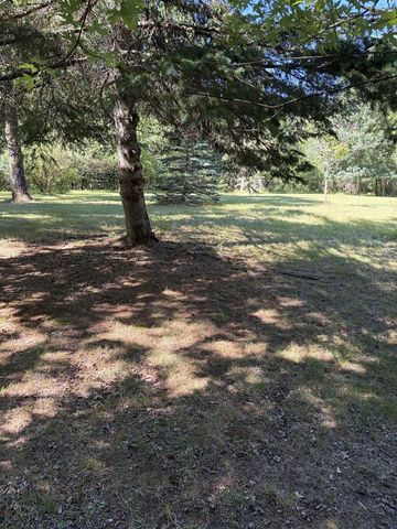 8713 N 3rd Court, Westfield, WI 53964