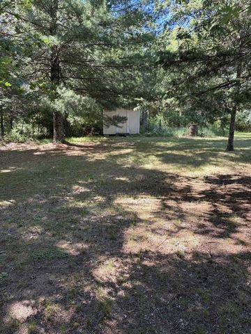 8713 N 3rd Court, Westfield, WI 53964