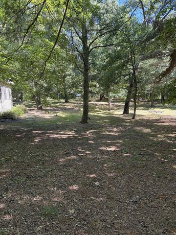 8713 N 3rd Court, Westfield, WI 53964