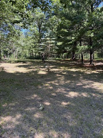 8713 N 3rd Court, Westfield, WI 53964