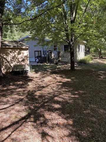 8713 N 3rd Court, Westfield, WI 53964