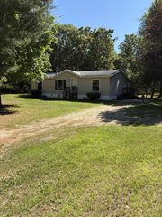 8713 N 3rd Court, Westfield, WI 53964