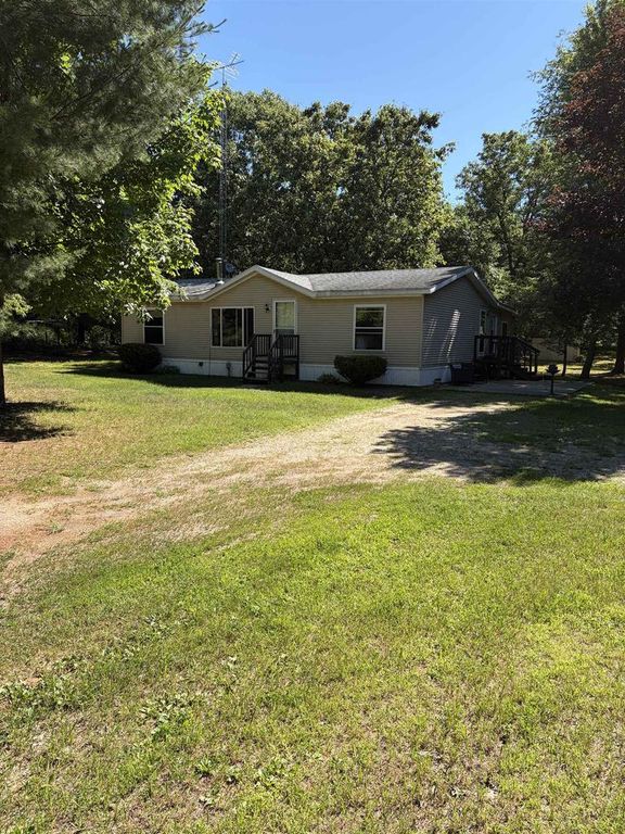 8713 N 3rd Court, Westfield, WI 53964