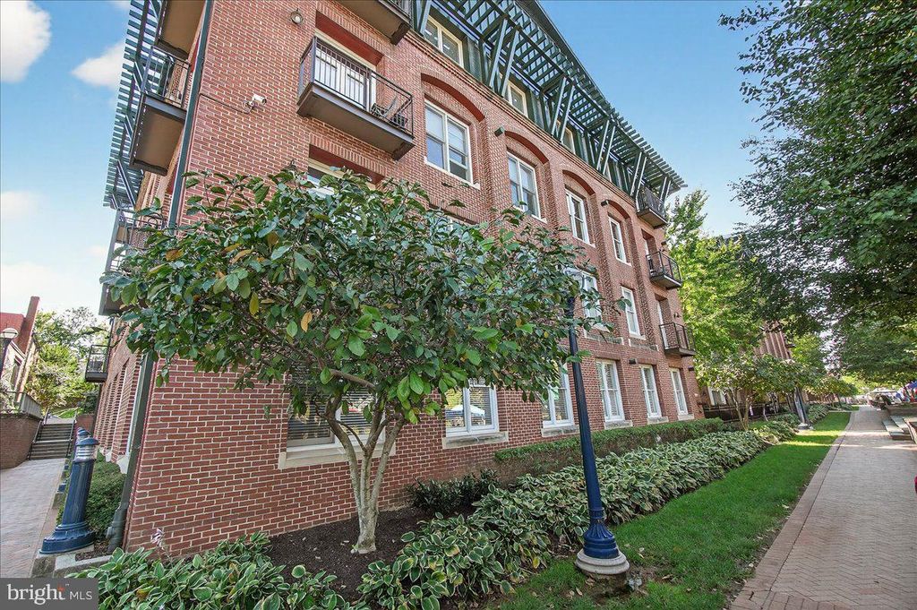 Image 103 of property listing at 35 E ALL SAINTS ST #111, Frederick, MD 21701