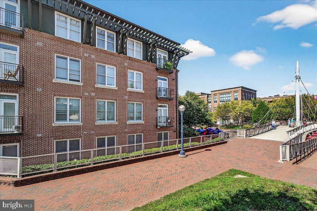 Image 122 of property listing at 35 E ALL SAINTS ST #111, Frederick, MD 21701
