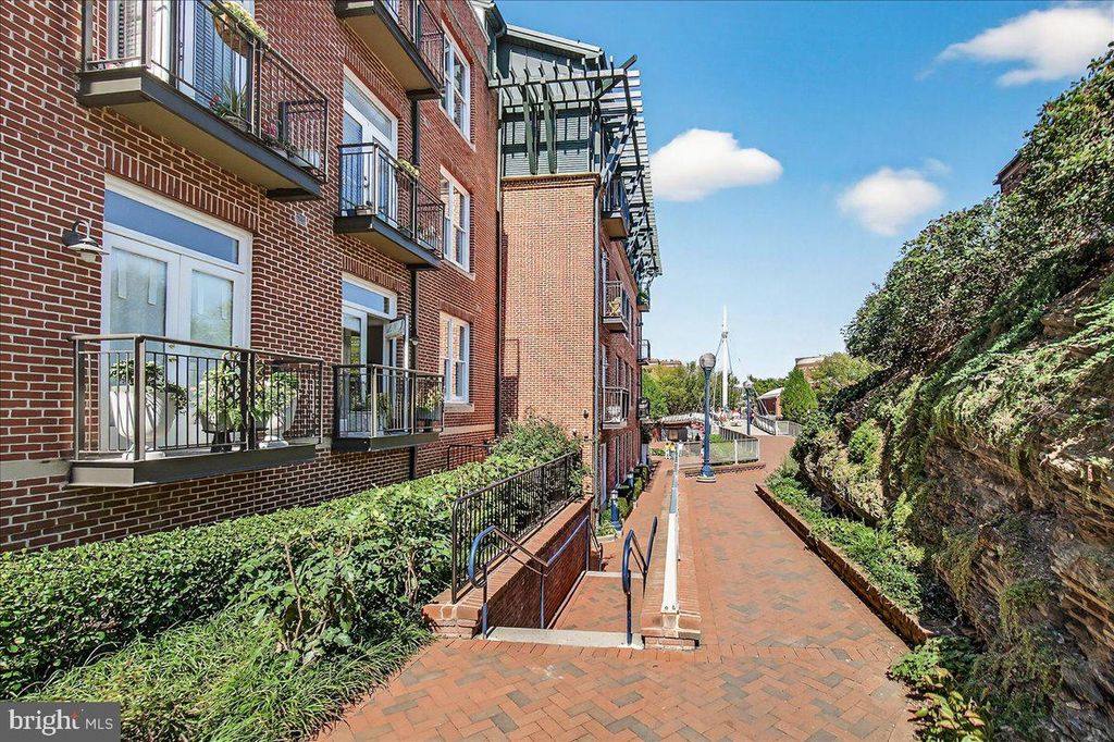 Image 123 of property listing at 35 E ALL SAINTS ST #111, Frederick, MD 21701