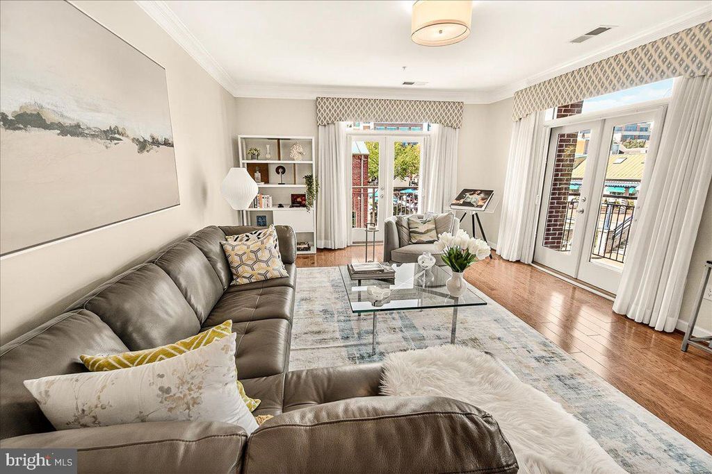 Image 16 of property listing at 35 E ALL SAINTS ST #111, Frederick, MD 21701