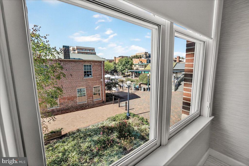Image 17 of property listing at 35 E ALL SAINTS ST #111, Frederick, MD 21701