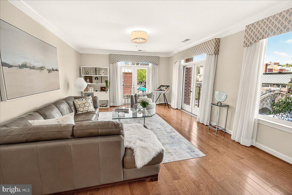 Image 18 of property listing at 35 E ALL SAINTS ST #111, Frederick, MD 21701