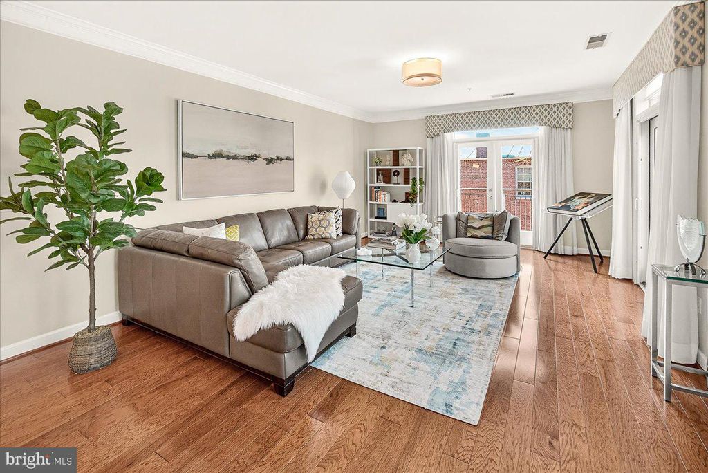 Image 19 of property listing at 35 E ALL SAINTS ST #111, Frederick, MD 21701