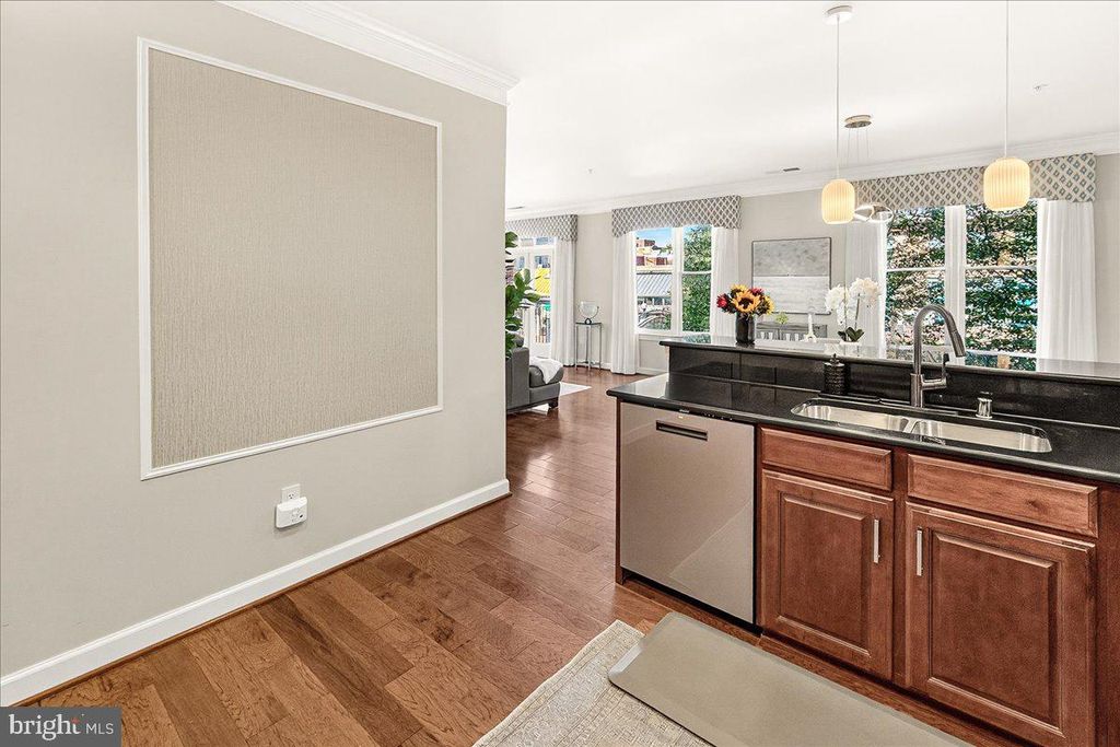 Image 26 of property listing at 35 E ALL SAINTS ST #111, Frederick, MD 21701