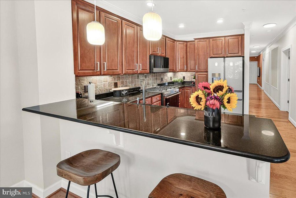 Image 28 of property listing at 35 E ALL SAINTS ST #111, Frederick, MD 21701
