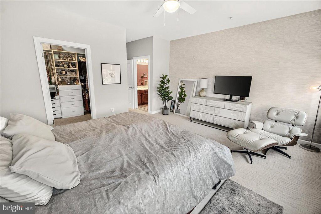 Image 34 of property listing at 35 E ALL SAINTS ST #111, Frederick, MD 21701