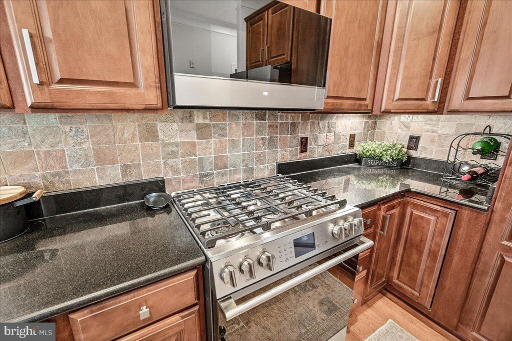 Image 4 of property listing at 35 E ALL SAINTS ST #111, Frederick, MD 21701