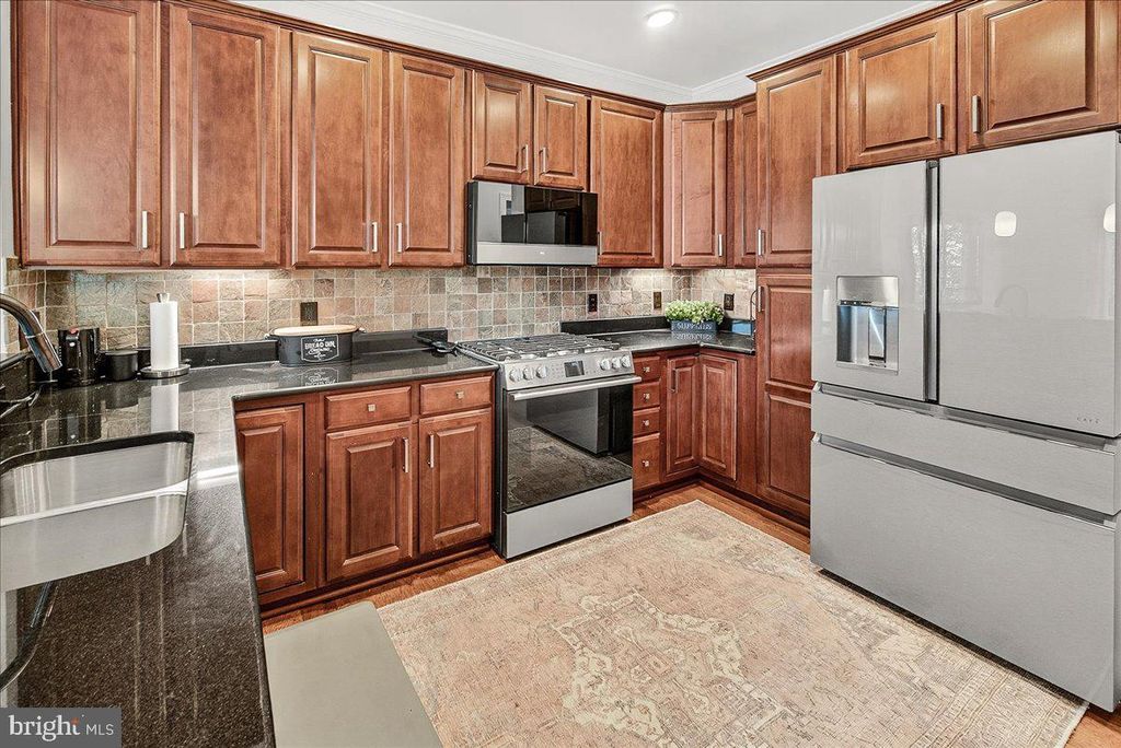 Image 5 of property listing at 35 E ALL SAINTS ST #111, Frederick, MD 21701