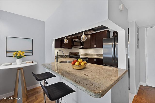 3004 NE 5th Terrace 305-C, Wilton Manors, FL 33334