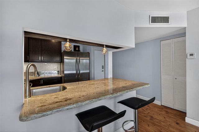 3004 NE 5th Terrace 305-C, Wilton Manors, FL 33334