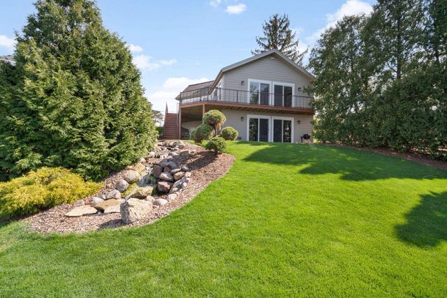 N50W35310 Wisconsin AVENUE, Oconomowoc, WI 53066