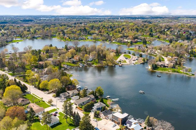 N50W35310 Wisconsin AVENUE, Oconomowoc, WI 53066