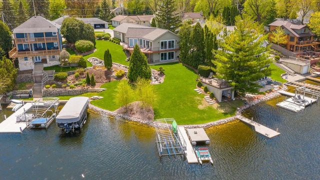 N50W35310 Wisconsin AVENUE, Oconomowoc, WI 53066