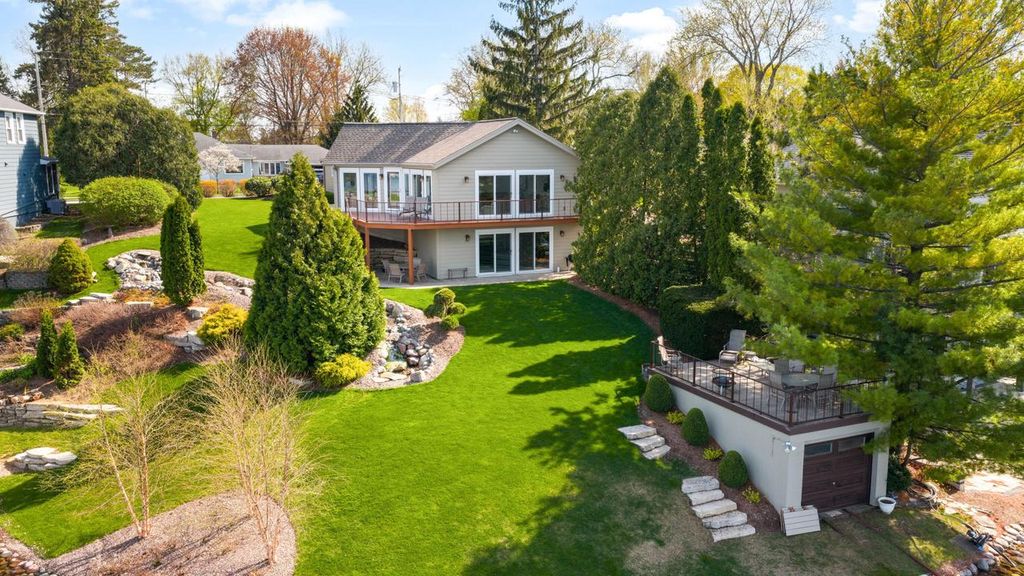 N50W35310 Wisconsin AVENUE, Oconomowoc, WI 53066