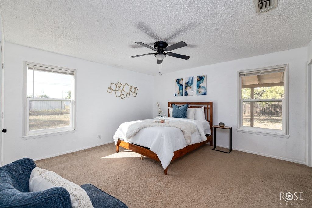 Image 11 of property listing at 713 E 46th St, San Angelo, TX 76903