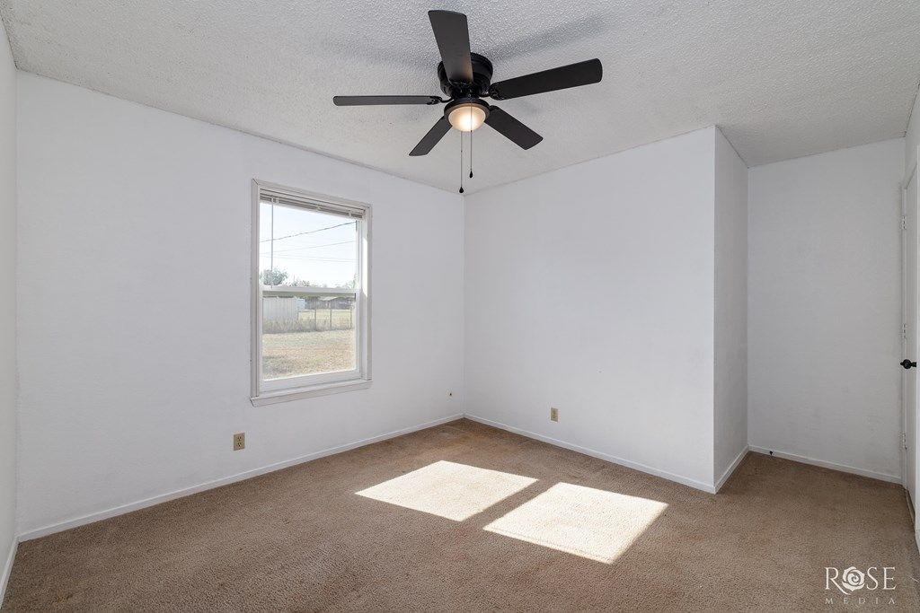 Image 17 of property listing at 713 E 46th St, San Angelo, TX 76903