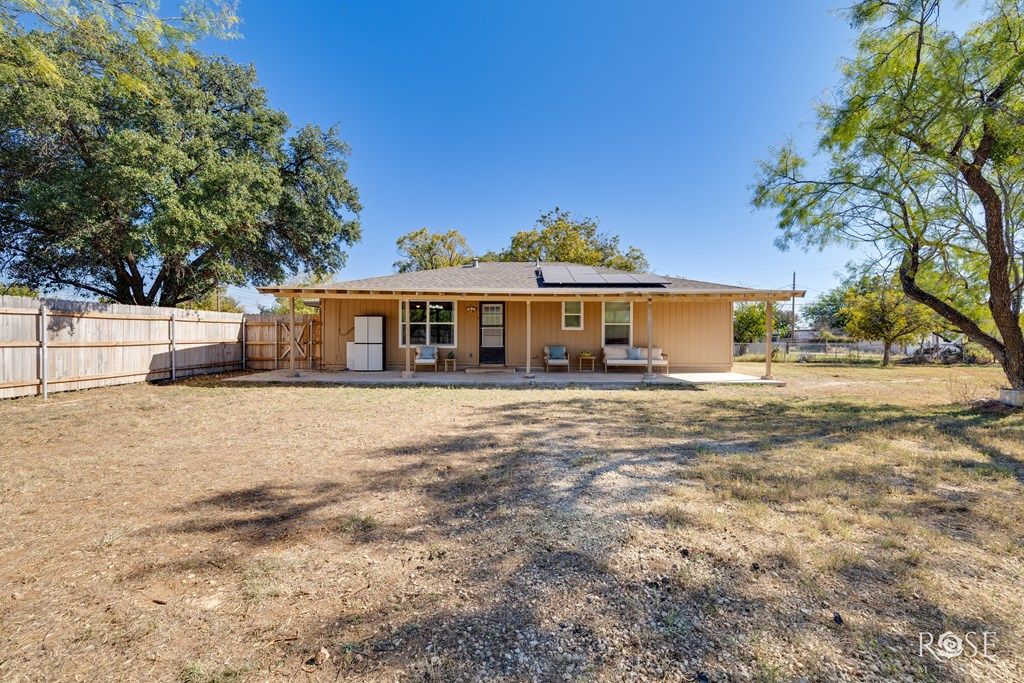 Image 21 of property listing at 713 E 46th St, San Angelo, TX 76903