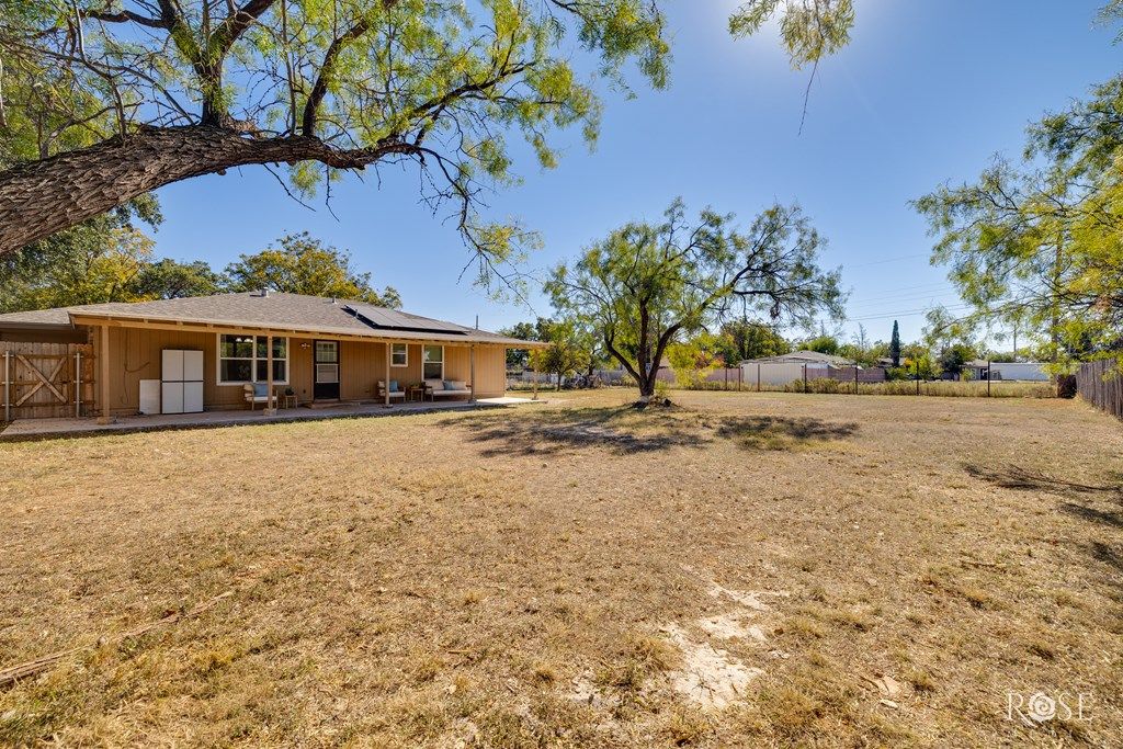 Image 22 of property listing at 713 E 46th St, San Angelo, TX 76903