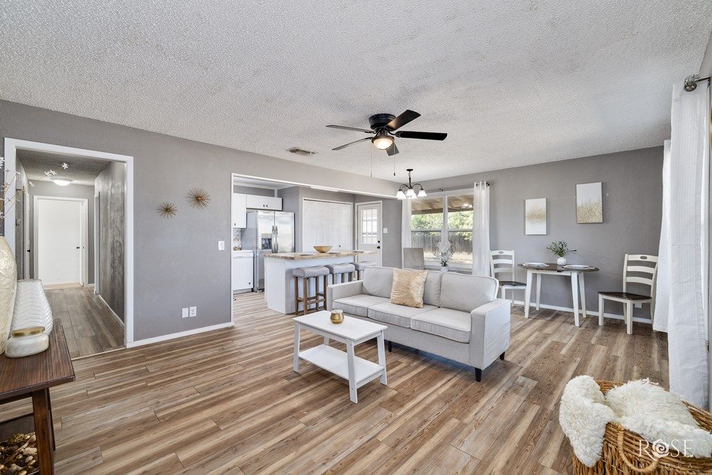 Image 4 of property listing at 713 E 46th St, San Angelo, TX 76903