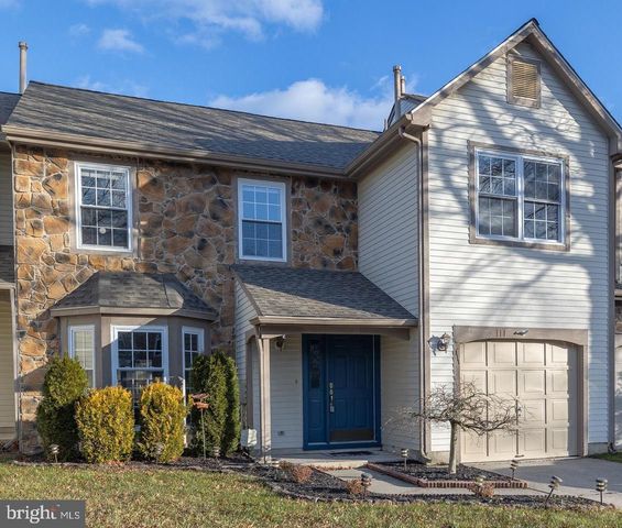 111 SANDHURST DR, Mount Laurel, NJ 08054