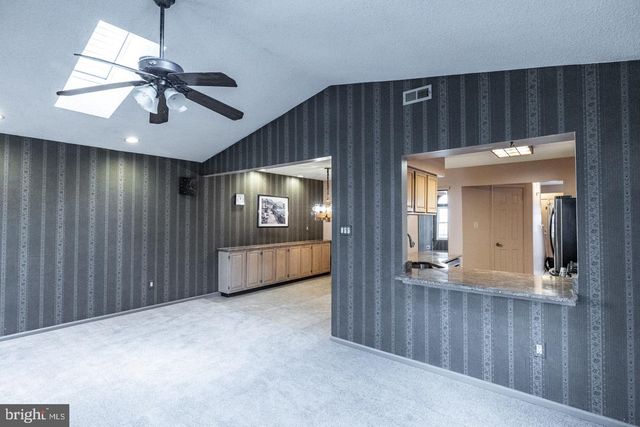 111 SANDHURST DR, Mount Laurel, NJ 08054