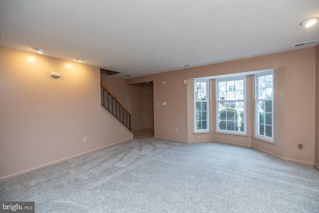 111 SANDHURST DR, Mount Laurel, NJ 08054